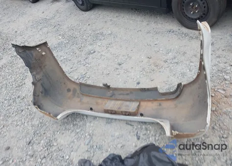 2010 Mercury Milan from USA, damaged, VIN 3MEHM0HA8AR663126